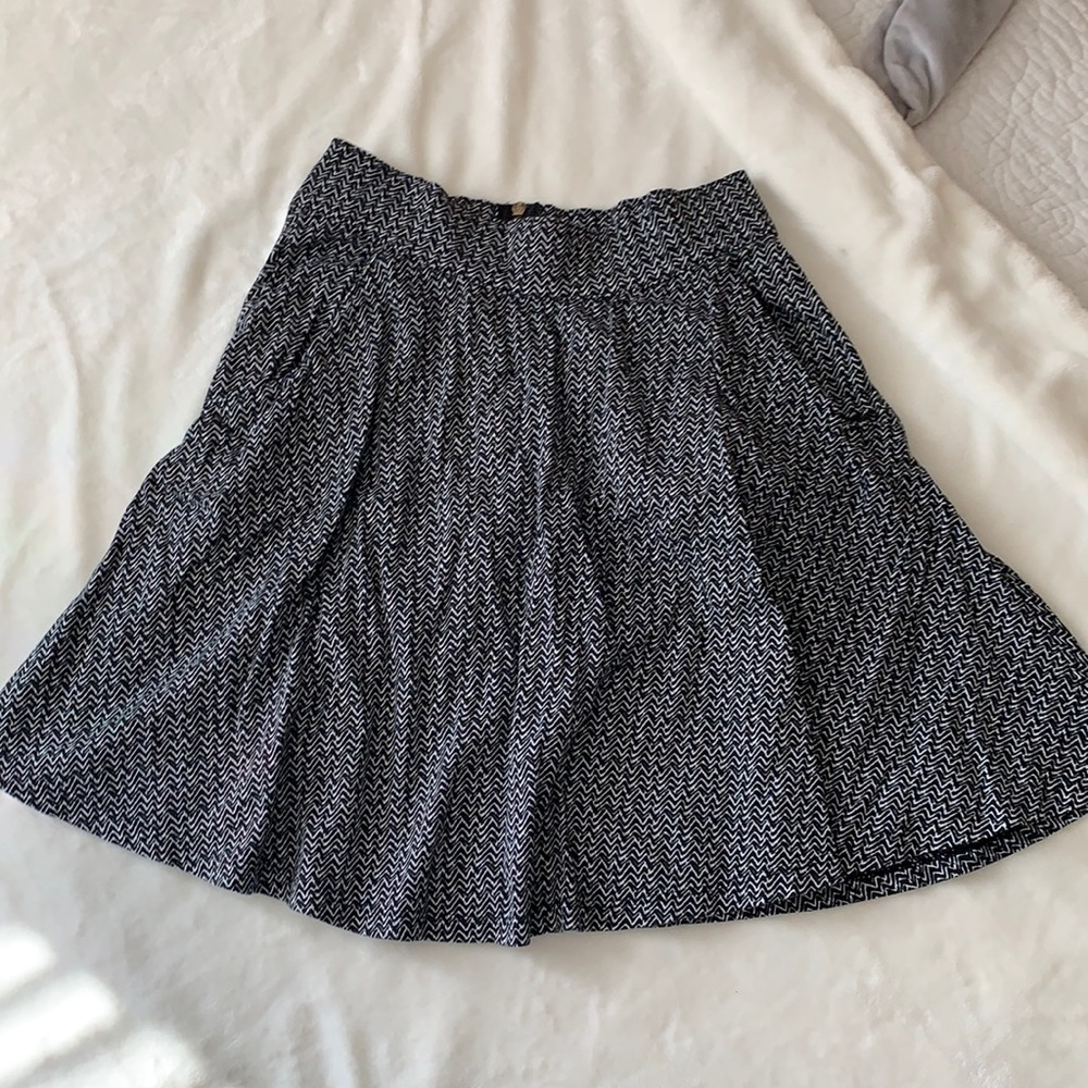 Flare A-line skirt WITH POCKETS :-)